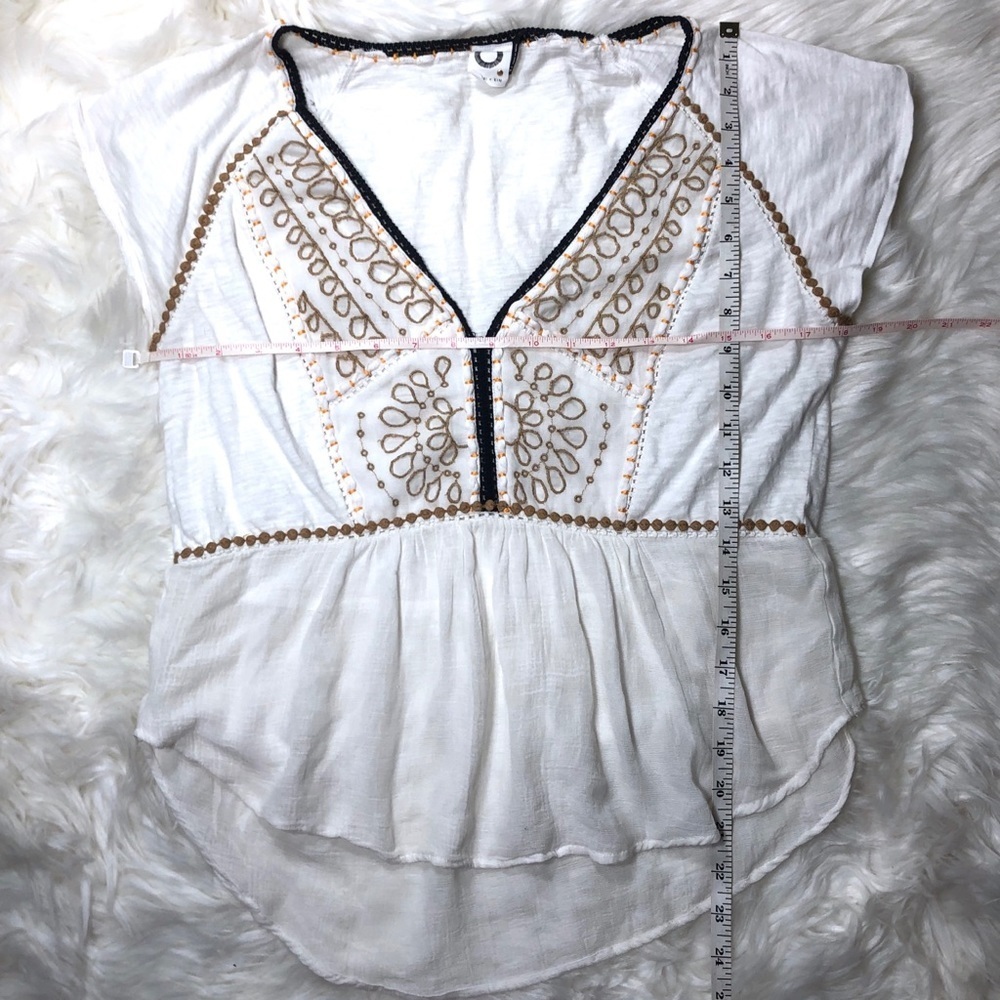 Anthropologie Akemi + Kin Peasant embroidered cotton popover top boho - Picture 3 of 6